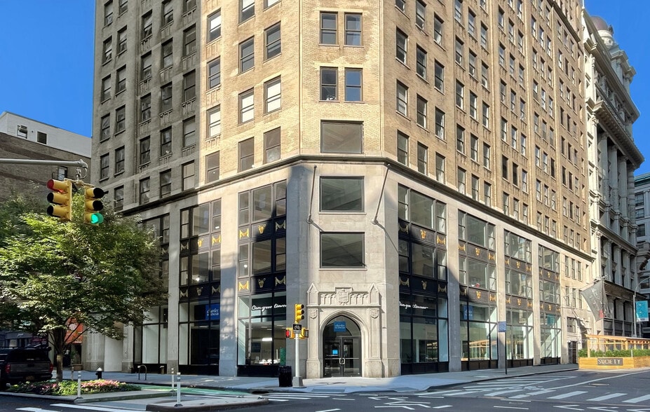 915 Broadway, New York, NY for lease - Building Photo - Image 2 of 9