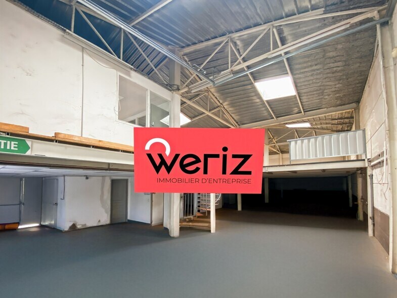 Industrial in Marseille for lease - Building Photo - Image 1 of 6