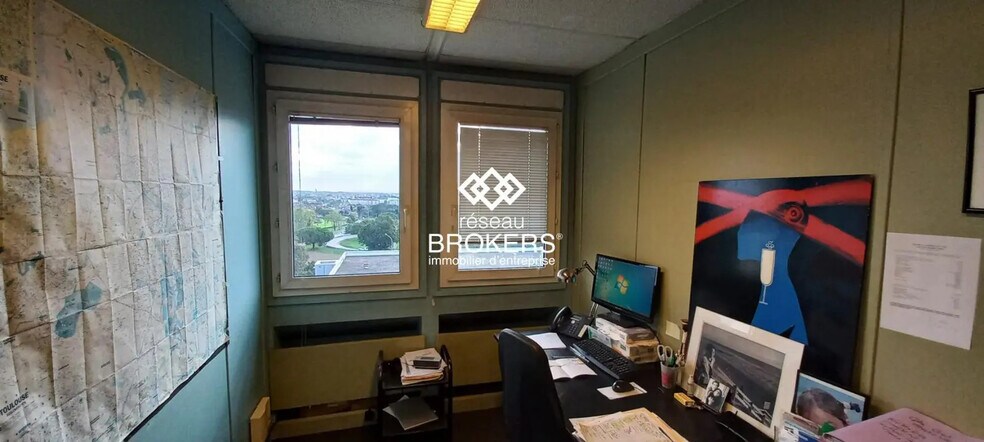 Office in Toulouse for lease - Interior Photo - Image 3 of 4