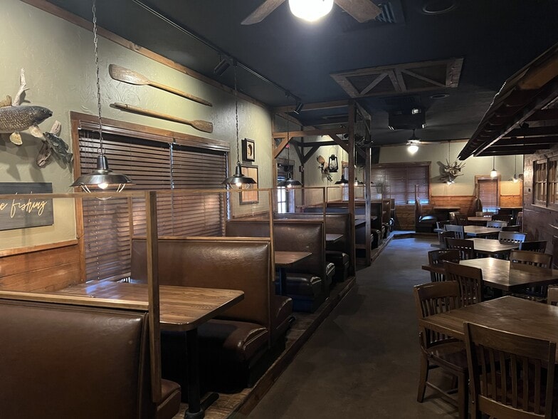 4700 W Locust St, Rogers, AR for lease - Interior Photo - Image 3 of 10