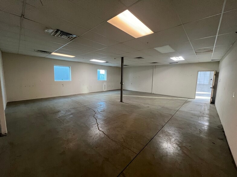 501 W 900 N, North Salt Lake, UT for lease - Building Photo - Image 3 of 8