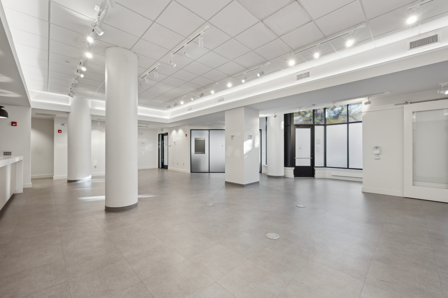 801-829 Locust St, Philadelphia, PA for lease - Interior Photo - Image 3 of 5
