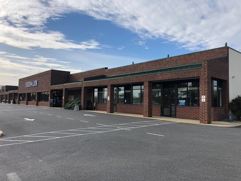 838-840 S 5th Ave, Denton, MD for lease - Building Photo - Image 3 of 10