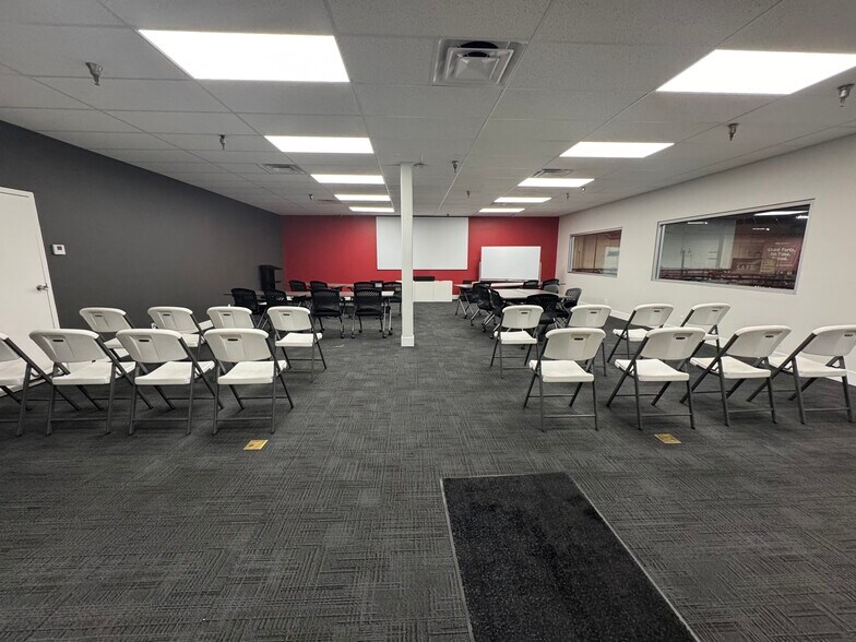 240 E Rosecrans Ave, Gardena, CA for sale - Interior Photo - Image 2 of 8