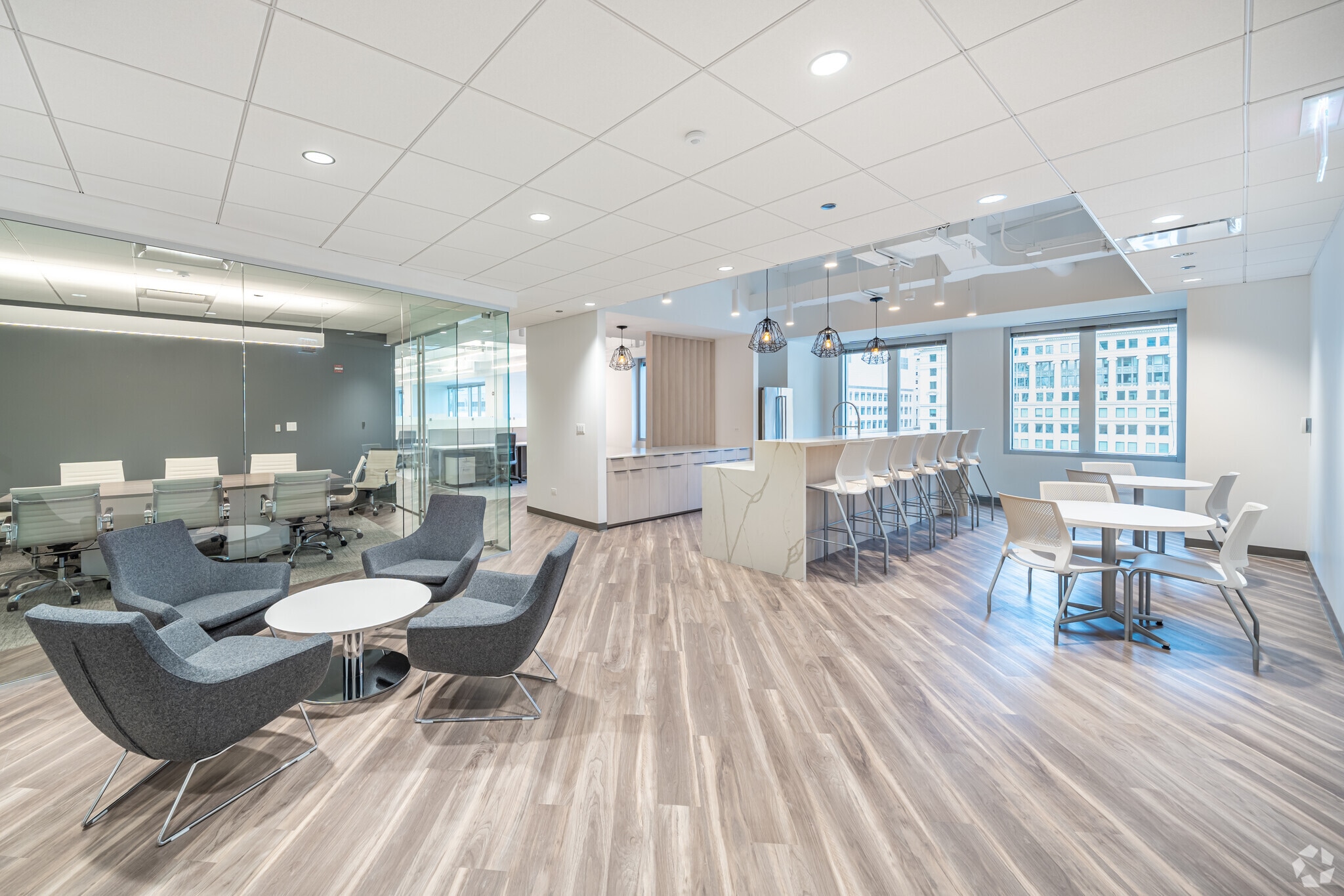 311 S Wacker Dr, Chicago, IL for lease Interior Photo- Image 1 of 13