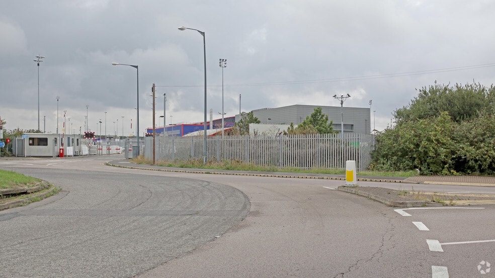 Armada Way, London for lease - Building Photo - Image 2 of 2