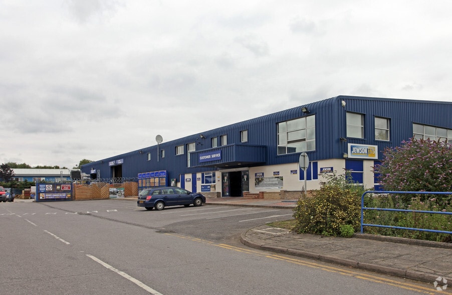 Hambridge Rd, Newbury for sale - Primary Photo - Image 1 of 2