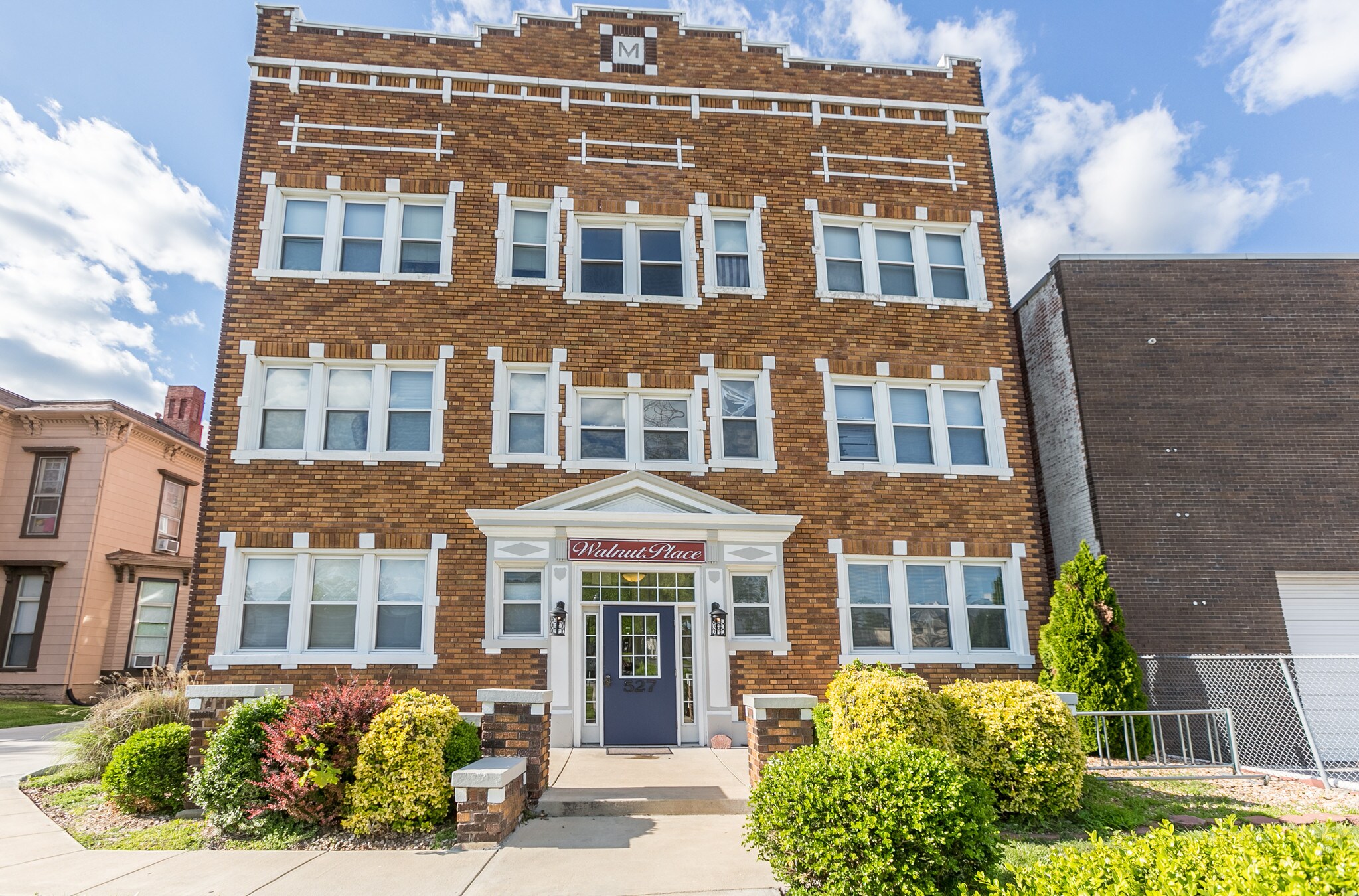 527 E Walnut, Springfield, MO for sale Primary Photo- Image 1 of 1