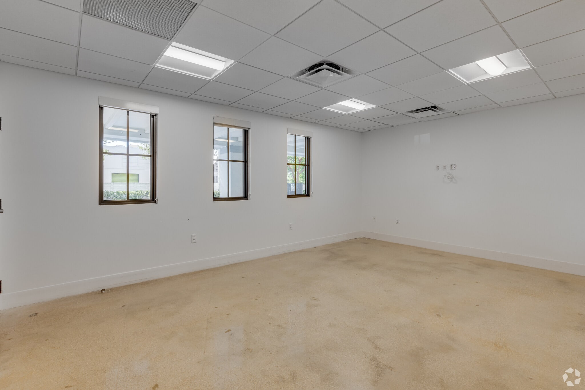 6900 SW 80th St, Miami, FL for sale Interior Photo- Image 1 of 5