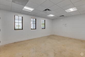 6900 SW 80th St, Miami, FL for sale Interior Photo- Image 1 of 5