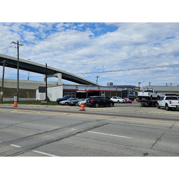 3719 Spring Grove Ave, Cincinnati, OH for lease - Building Photo - Image 1 of 5