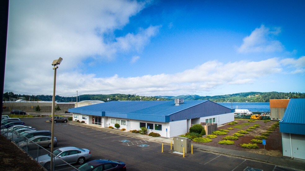 2025 Sheridan Ave, North Bend, OR 97459