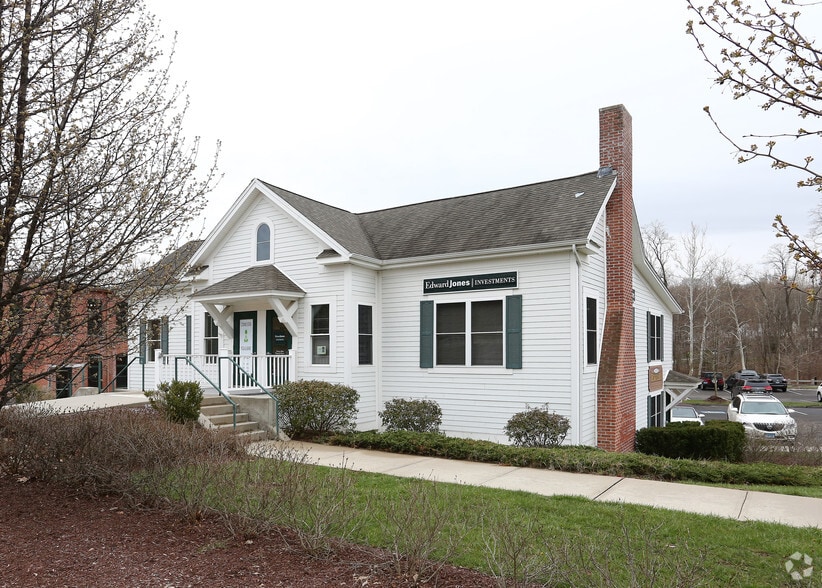 37 Mill St, Unionville, CT 06085