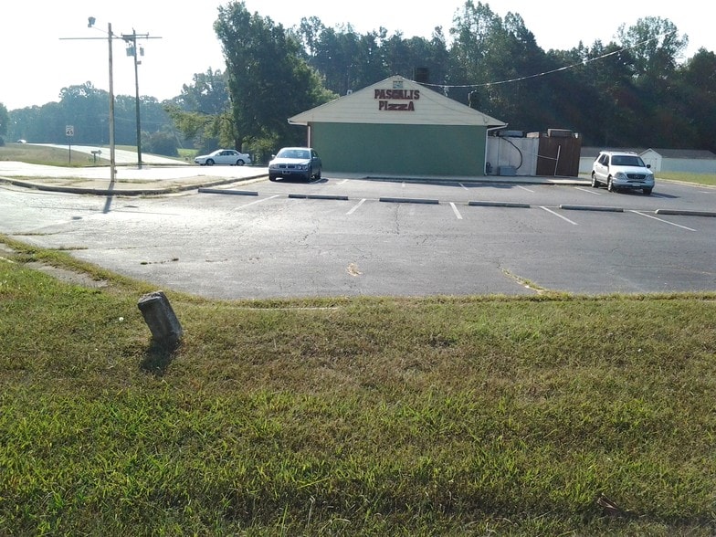 1814 Mount Hope Chu Rd, Mc Leansville, NC for lease - Primary Photo - Image 2 of 12