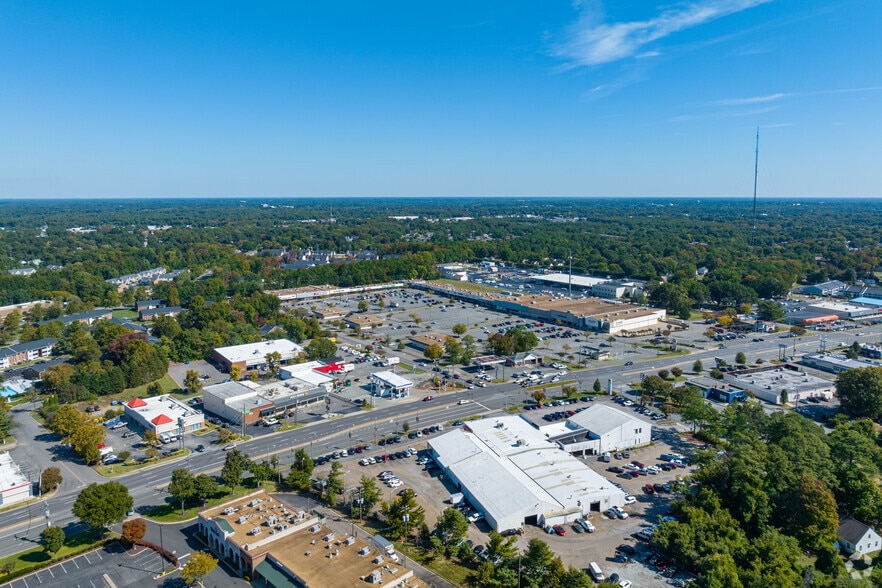 7504-7598 W Broad St, Richmond, VA for lease - Building Photo - Image 3 of 19