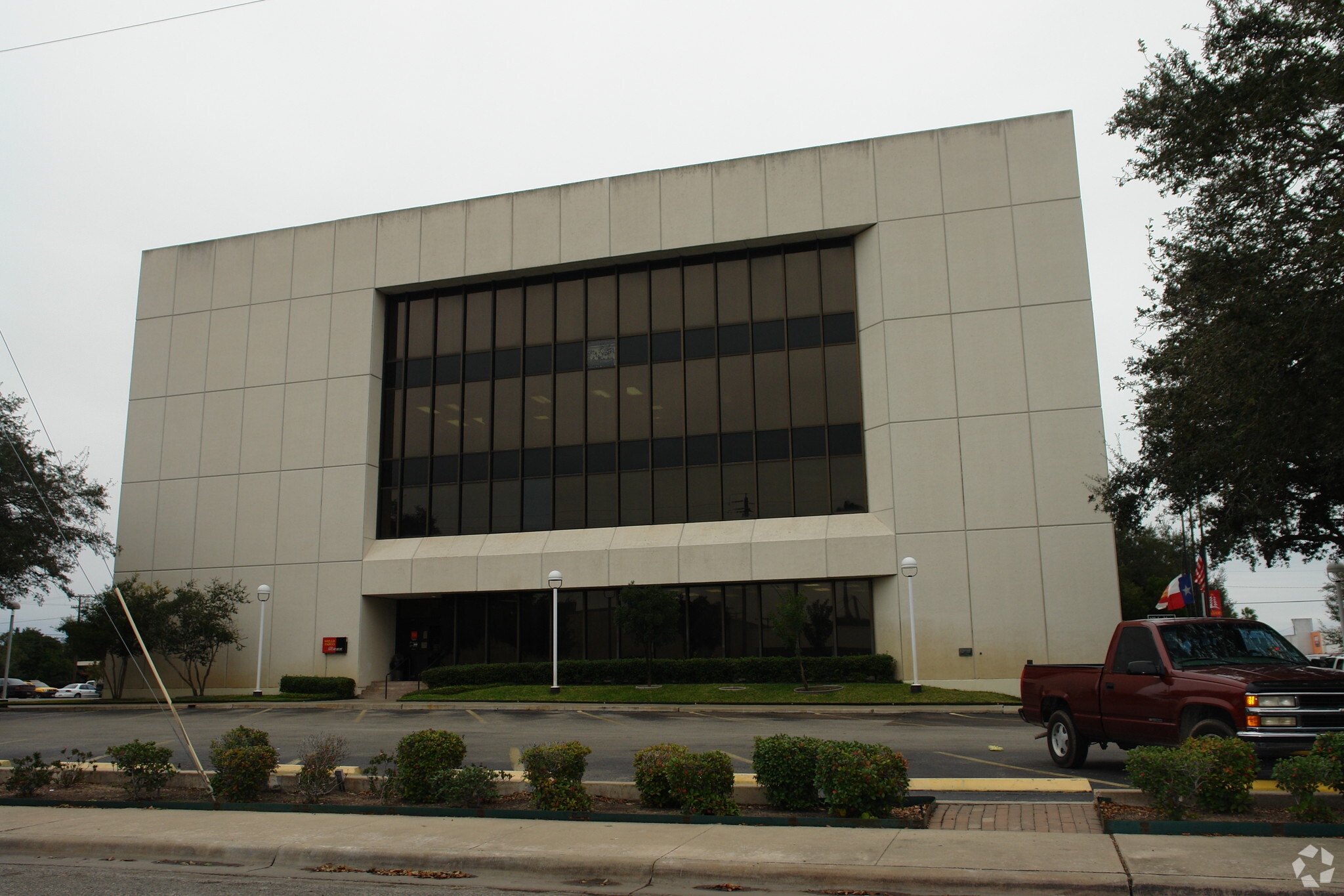 601 E Main St, Alice, TX for lease Building Photo- Image 1 of 7