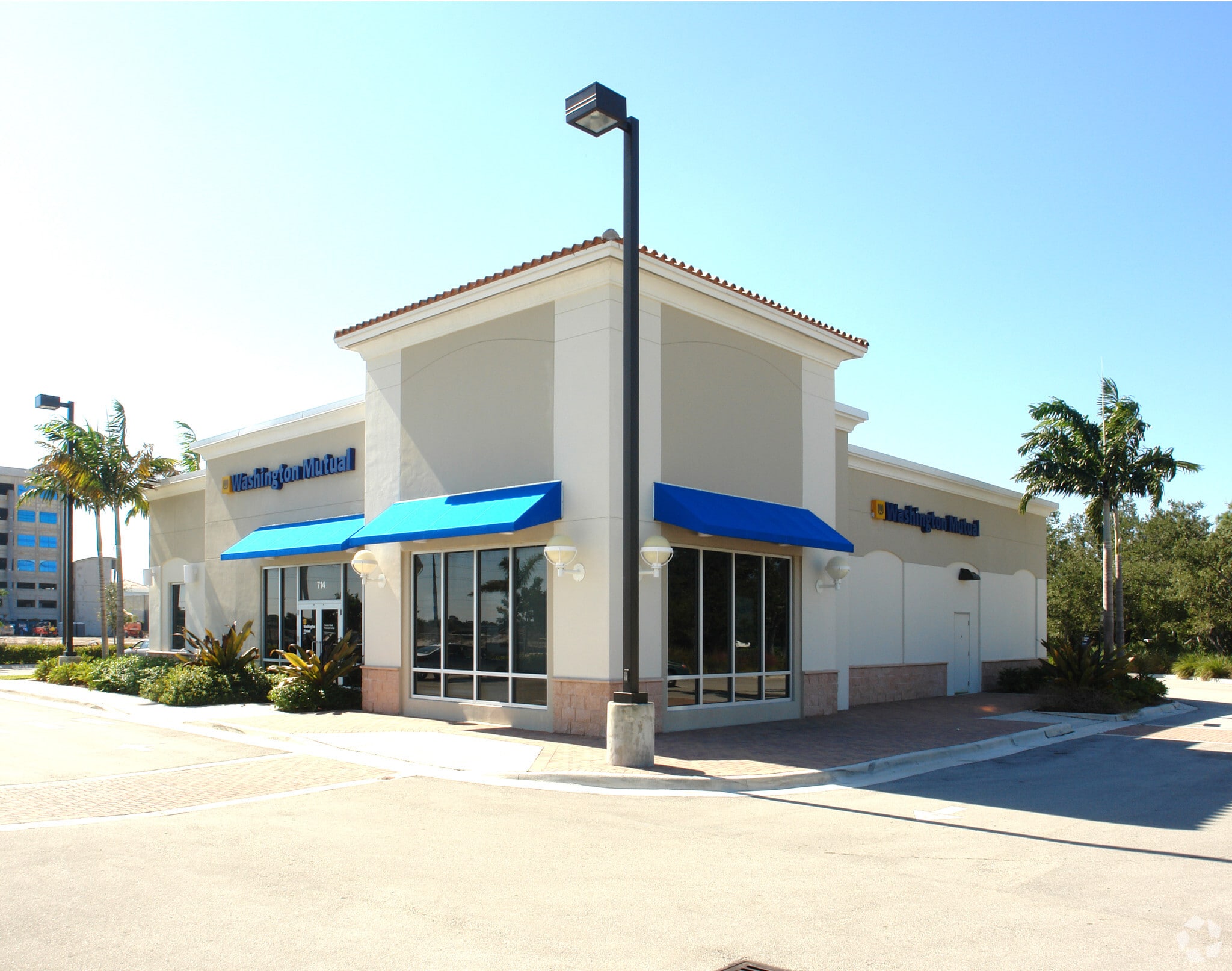 690-698 Yamato Rd, Boca Raton, FL for lease Primary Photo- Image 1 of 9