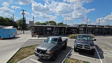 1602 E Houston St, San Antonio, TX for lease - Commercial Listing Video 