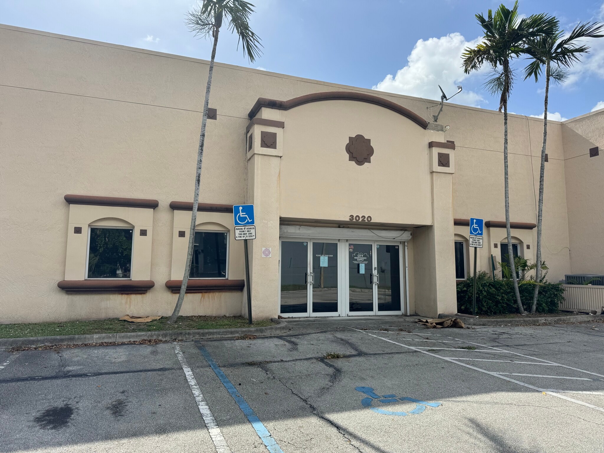 3020 SW 10th St, Pompano Beach, FL for lease Building Photo- Image 1 of 6