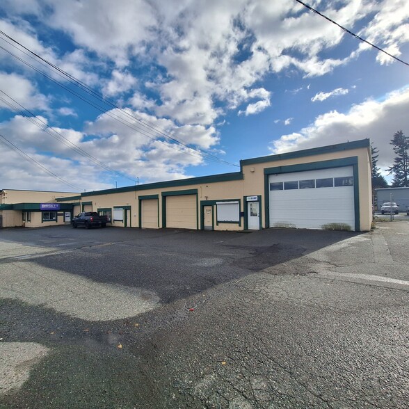 1730 Brotherston Rd, Nanaimo, BC for lease - Building Photo - Image 1 of 1