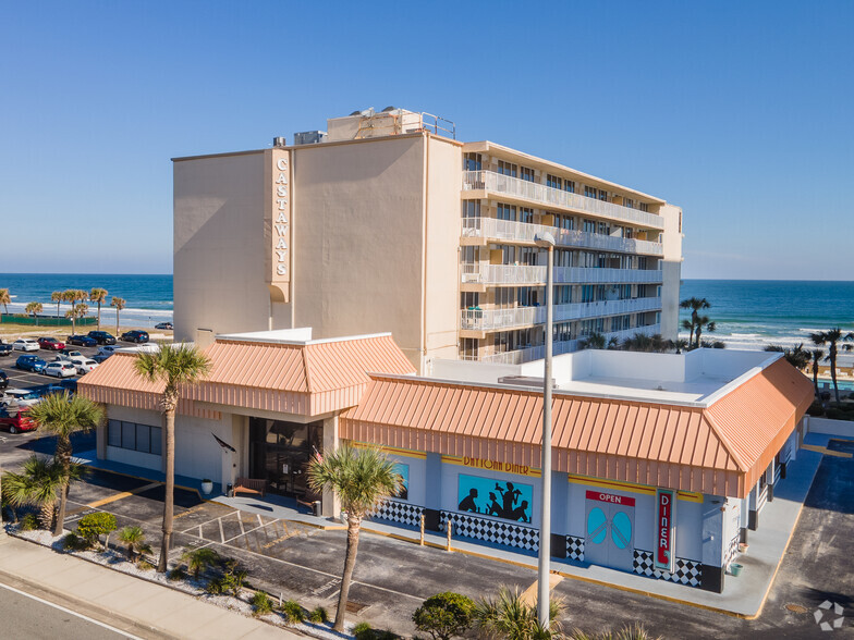 2043 S Atlantic Ave, Daytona Beach, FL for sale - Primary Photo - Image 1 of 4