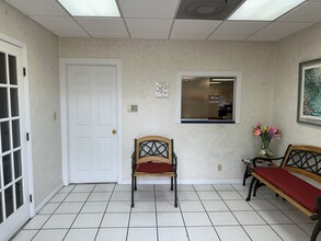 685 Royal Palm Beach Blvd, Royal Palm Beach, FL for lease Lobby- Image 1 of 17