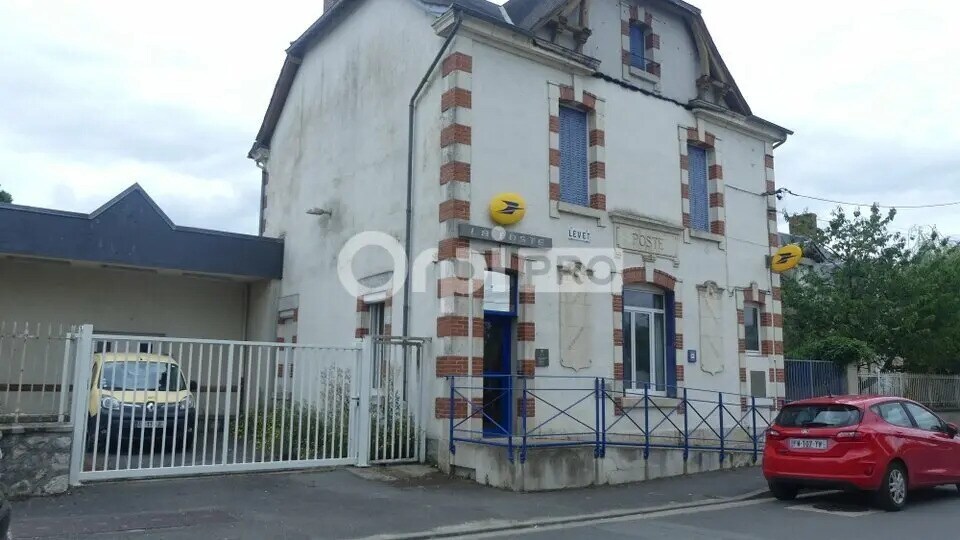Flex in Levet for sale - Building Photo - Image 1 of 5