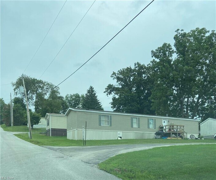 201 Pear St, Bethesda, OH 43719