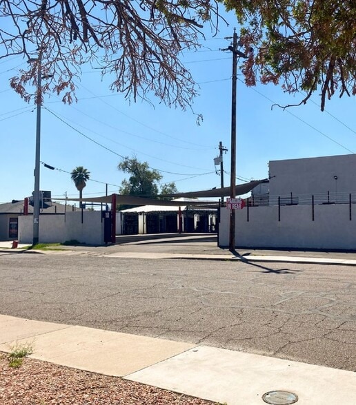 2531 E McDowell Rd, Phoenix, AZ for lease - Building Photo - Image 2 of 4