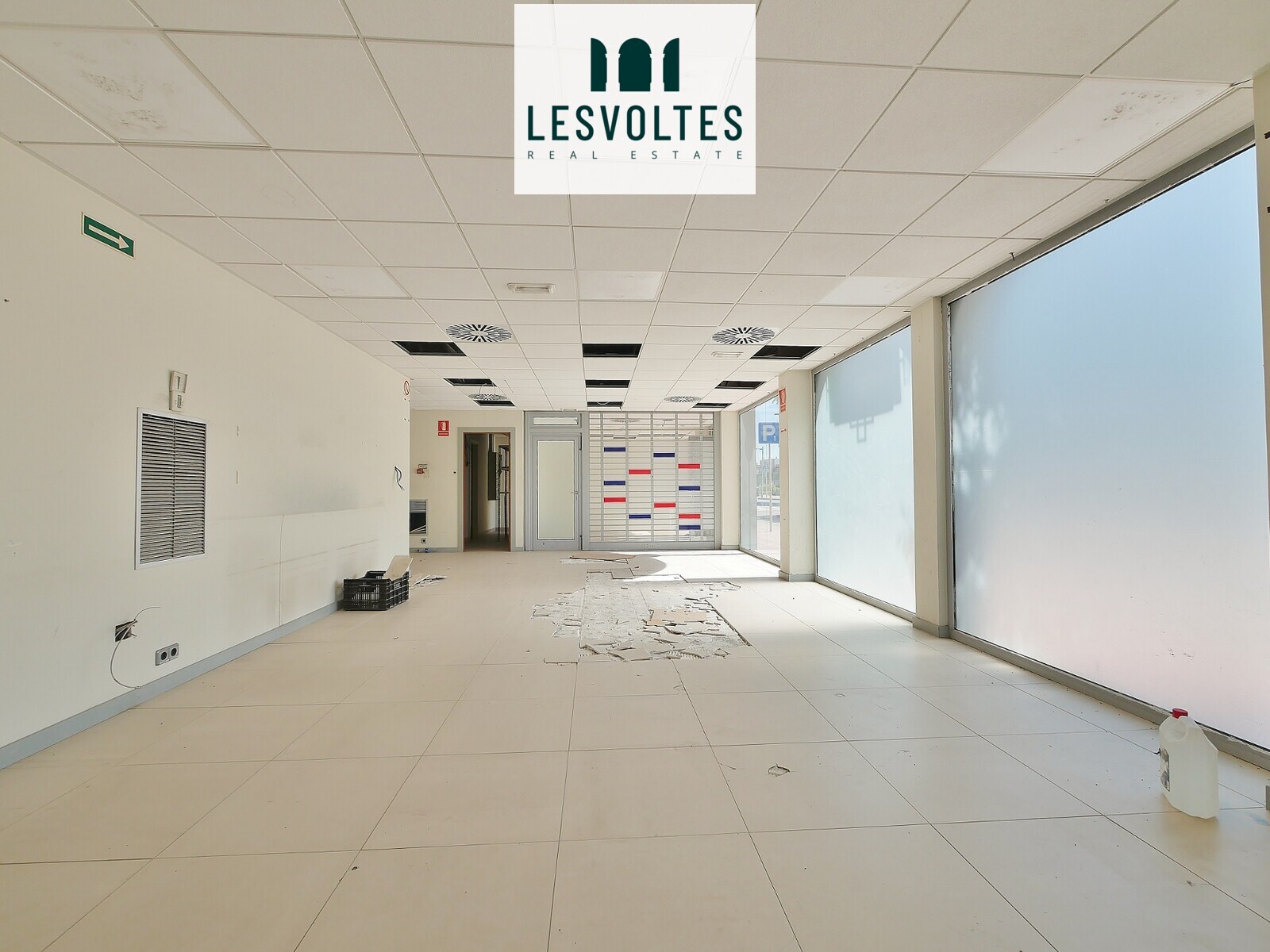 Office/Retail in Palamós, Gerona for lease Interior Photo- Image 1 of 7