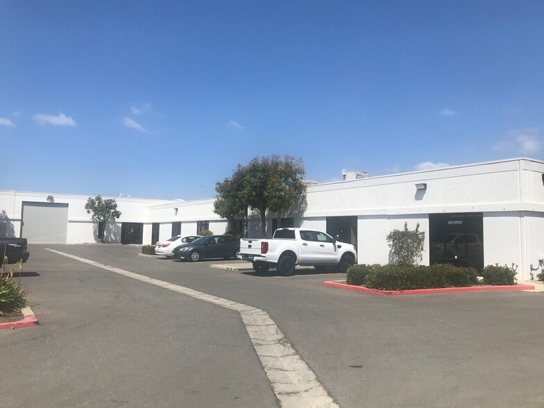 7125 Fenwick Ln, Westminster, CA for lease - Primary Photo - Image 1 of 4