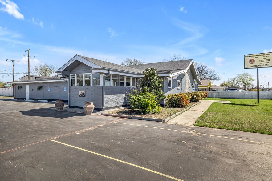 6251 Wichita St, Fort Worth, TX for sale - Building Photo - Image 1 of 1