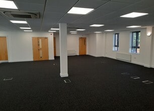 16 Tetbury Rd, Cirencester for lease Interior Photo- Image 2 of 3