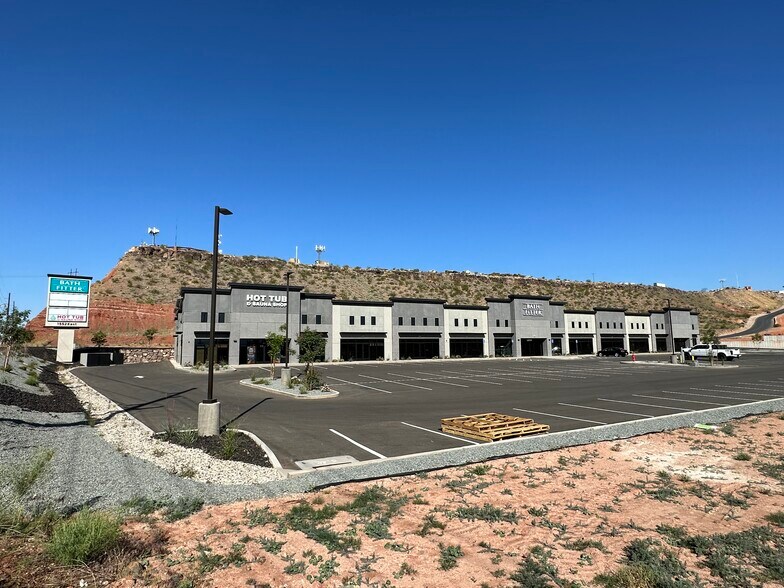 1552 Gateway Dr, Saint George, UT for sale - Building Photo - Image 1 of 1