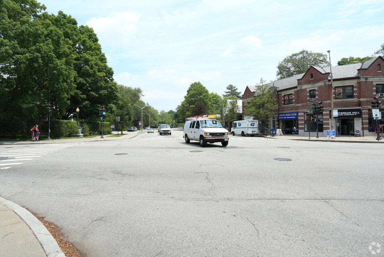 630636 Commonwealth Ave, Newton, MA 02459