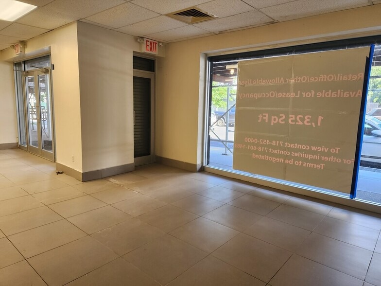 272 Marcus Garvey Blvd, Brooklyn, NY for lease - Interior Photo - Image 2 of 11