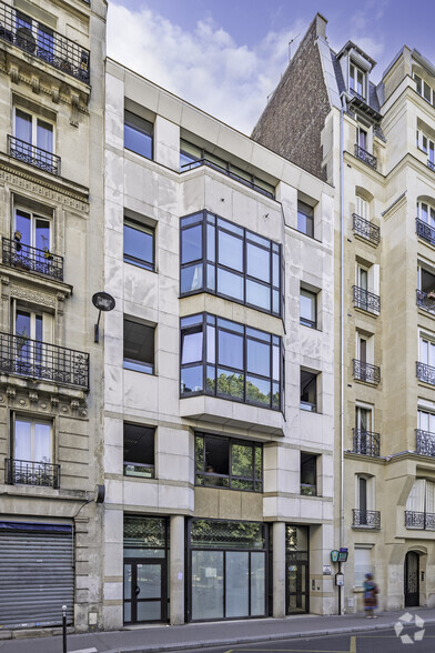 18 Rue Stephenson, Paris for lease - Building Photo - Image 2 of 2