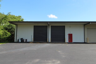 7640 Matoaka Rd, Sarasota FL - Warehouse