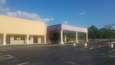 5700 Beckley Rd, Battle Creek, MI for lease Building Photo- Image 1 of 8