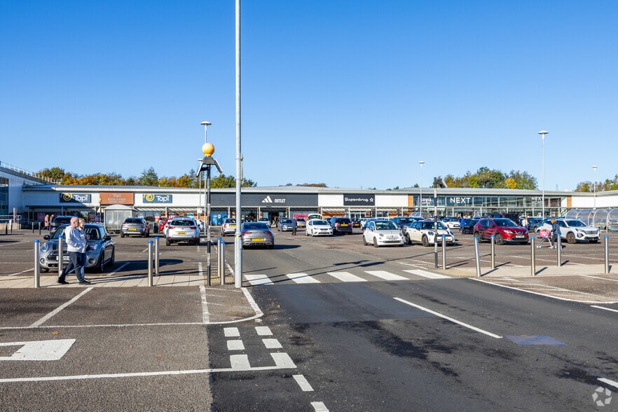 Glasgow Rd, East Kilbride for sale - Building Photo - Image 1 of 1