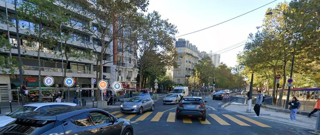 Retail in Paris for lease Building Photo- Image 1 of 6