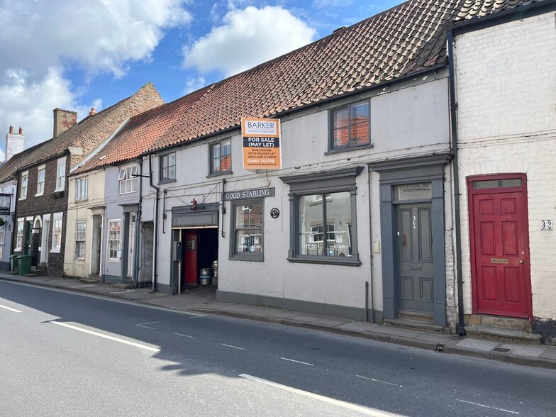 36 Beckside, Beverley for sale - Building Photo - Image 1 of 13