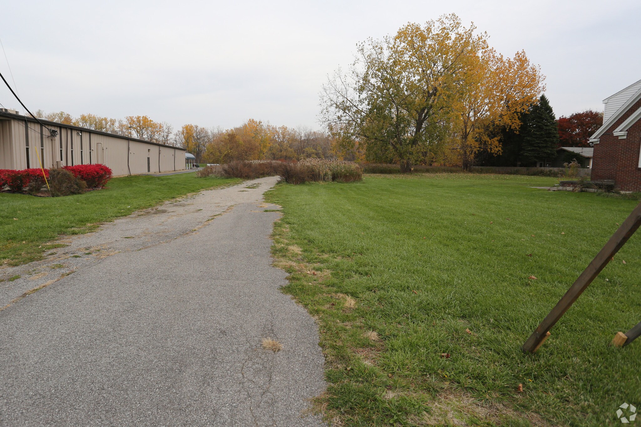 216 Orchard Park Rd, West Seneca, NY for sale Primary Photo- Image 1 of 1