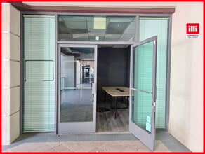 17200 Ventura Blvd, Encino, CA for lease Interior Photo- Image 1 of 6