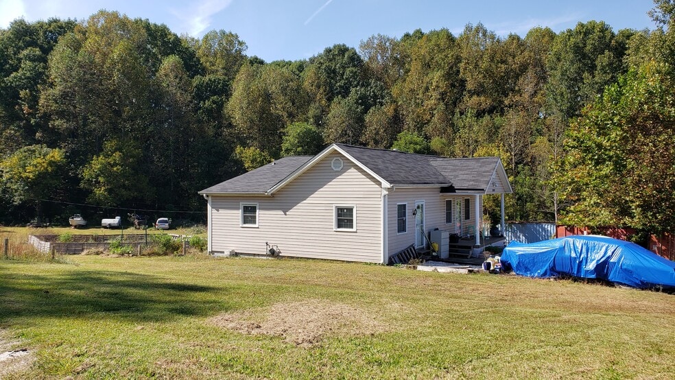 1009 Lower Dallas Hwy, Dallas, NC for sale - Building Photo - Image 1 of 5