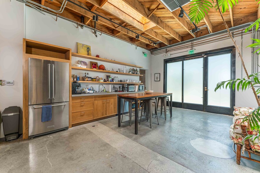 1605 E 1st St, Los Angeles, CA for sale - Interior Photo - Image 2 of 21