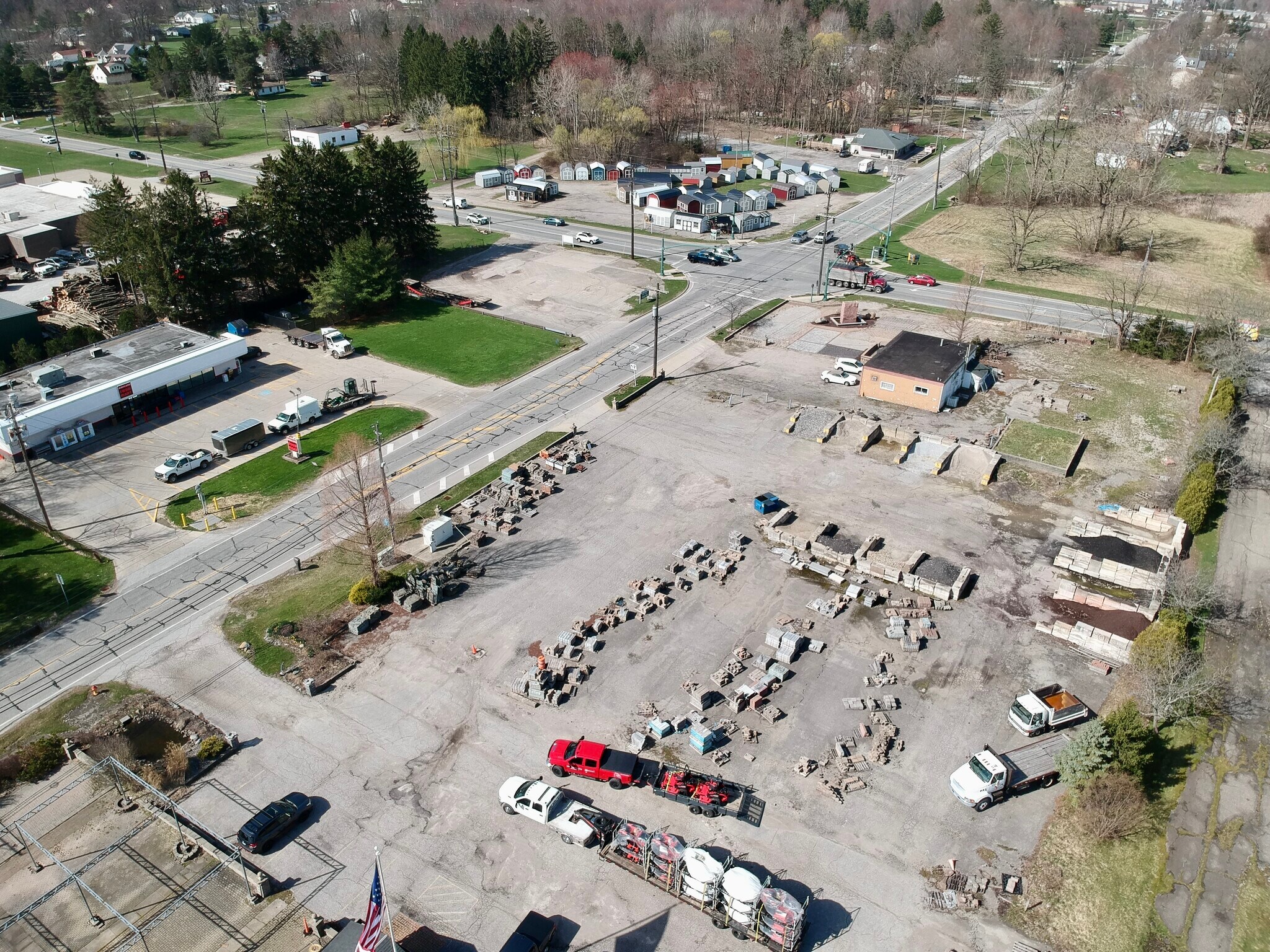 8265 Euclid Chardon Rd, Kirtland, OH 44094 Licursi Garden Center