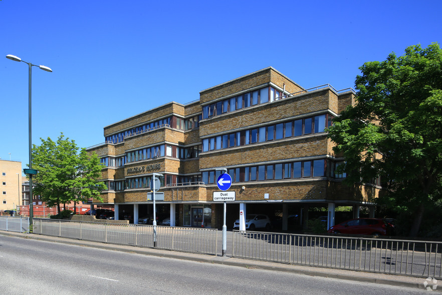 Station Way, Crawley for sale - Primary Photo - Image 1 of 1