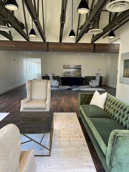 70 Sapphire Valley Rd, Sapphire, NC for sale - Interior Photo - Image 3 of 54