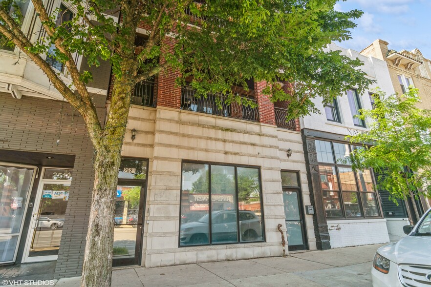 2521 W North Ave, Chicago, IL for lease - Building Photo - Image 1 of 28